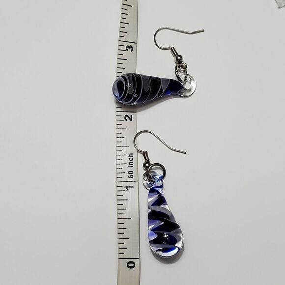 *Sale* Blue and white swirly twirly glass earrings - Picture 4 of 5